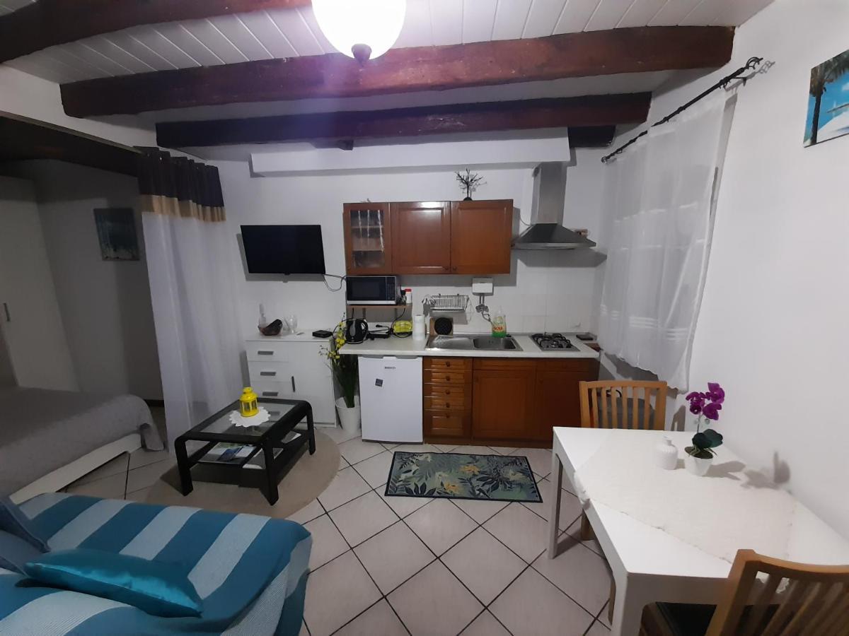 Apartment The Old House Vrsar Εξωτερικό φωτογραφία